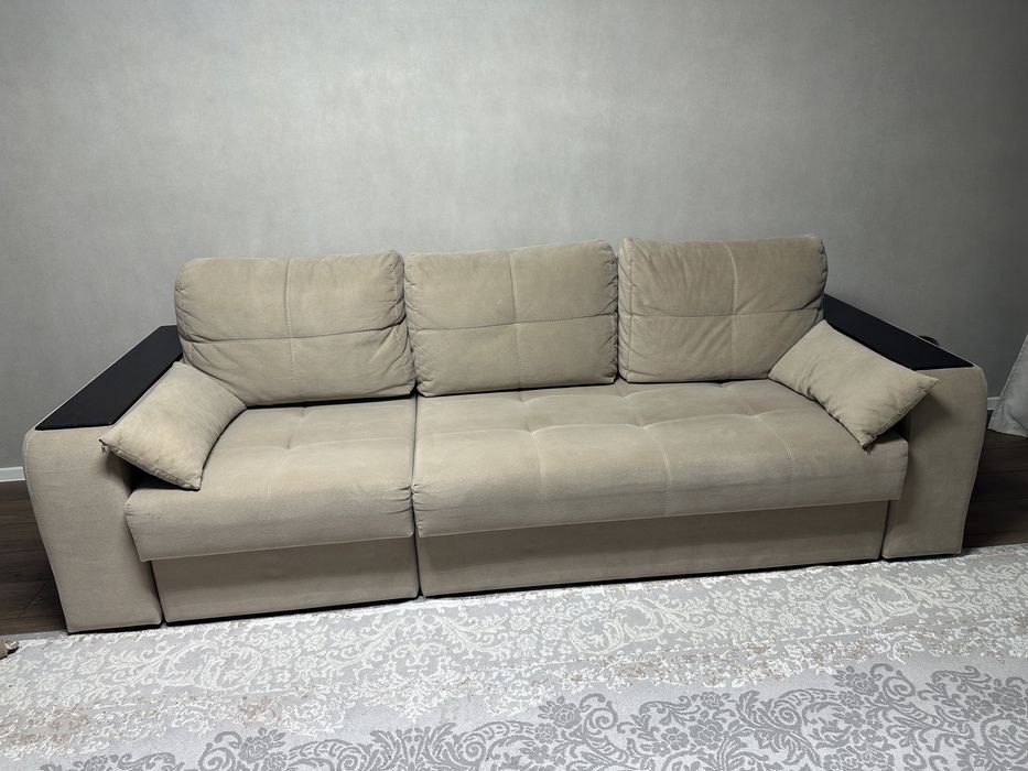 Продам диван в очень хорошем состоянии