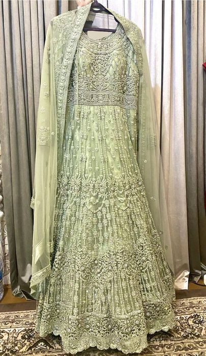 Indiyskiy sari 1 marotaba ham kiyilmagan yap yangi