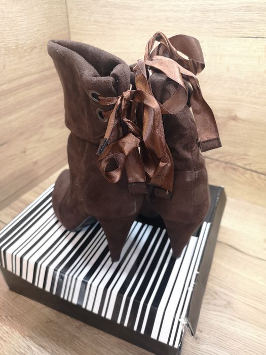 Дамски обувки велур Bianco&Nero