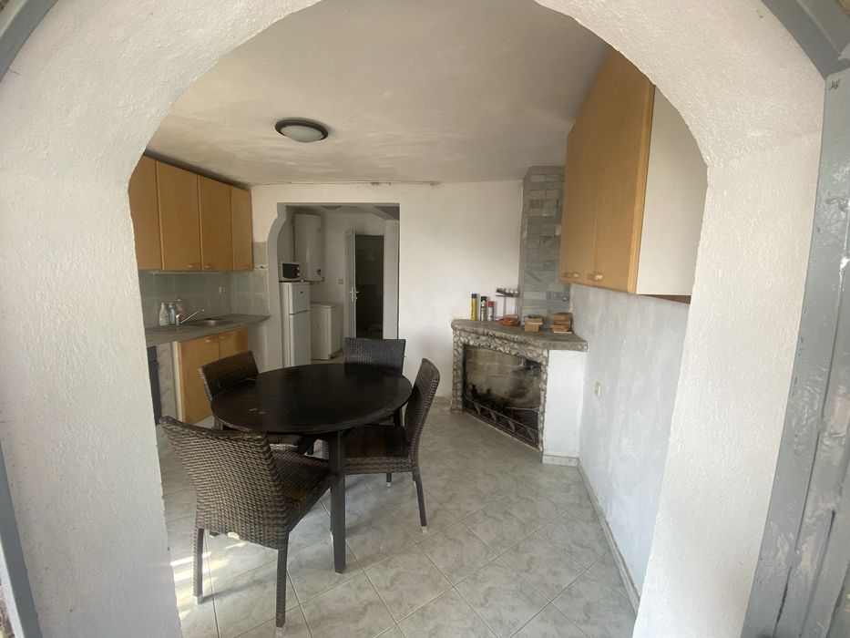 Продава се Къща в Карлово - 150 кв.м за 1 €/кв.м - Снимка #2