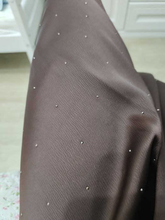 Новое атласное платье