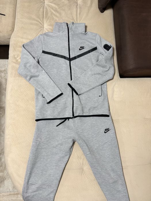 Анцузи Nike Комплекти