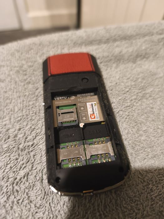 Vertu.  Ferari Limitied Edition.