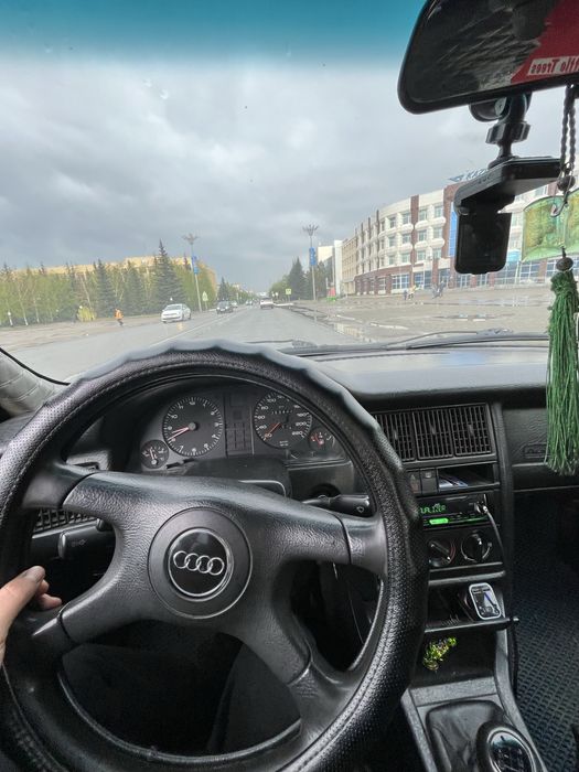 Продам ауди б4 1992 года