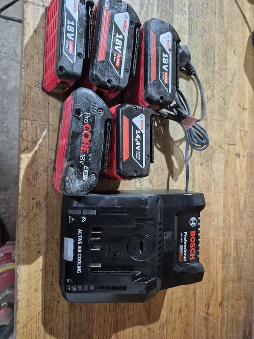 Baterie acumulator Bosch 18v 2  4  5ah  incarcator l 18 16ah