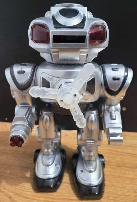 IEFTIN (stare excelenta) - Robot jucarie