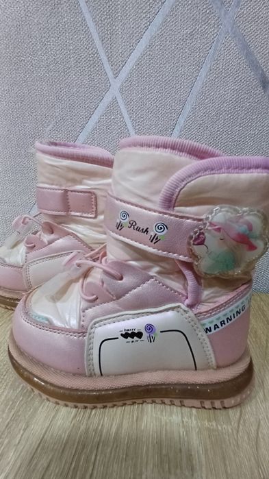 Сапожки Зима продам на девочку