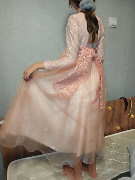 Продам вечернее нарядное платье