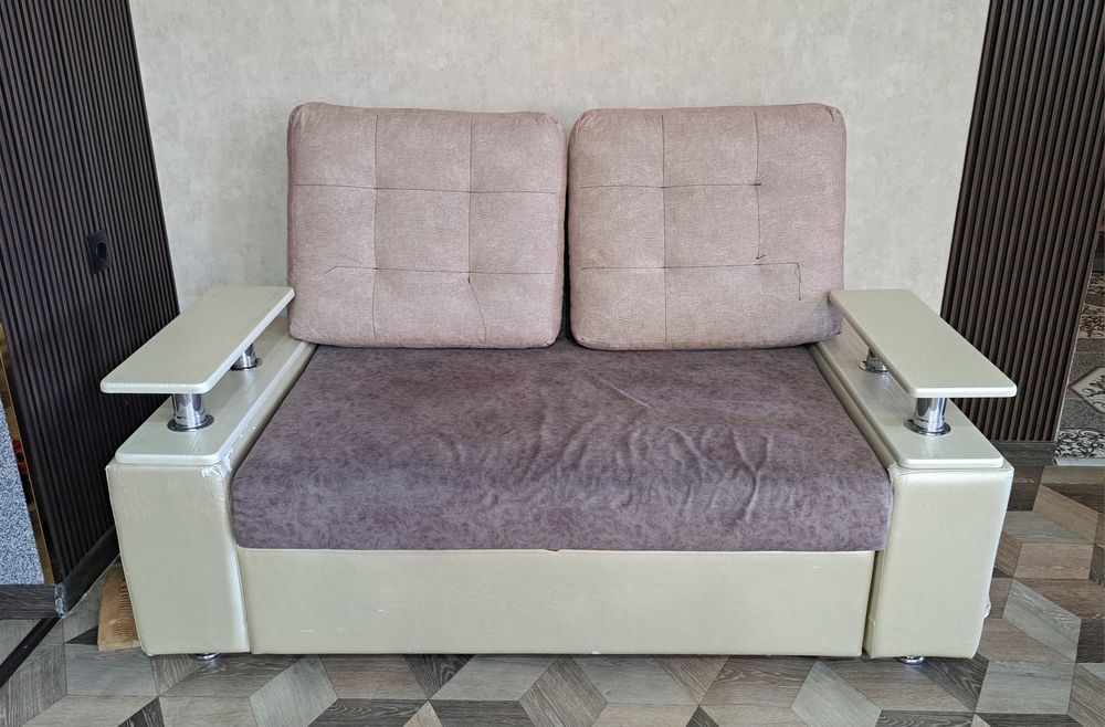 Продам диван, кресло