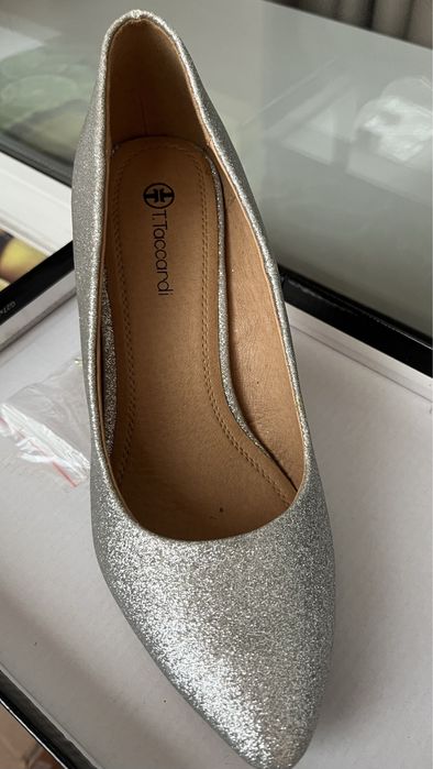 Продам туфельки