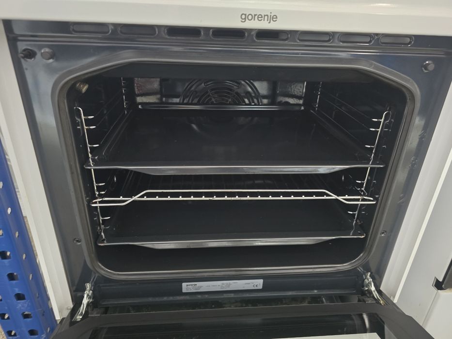 Готварска печка Gorenje 70 литра, индукция