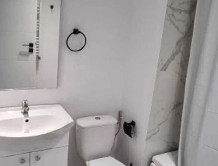 Дава се под наем Едностаен апартамент в Пловдив, Старият град - 40 кв.м за 183.6 € - Снимка #2