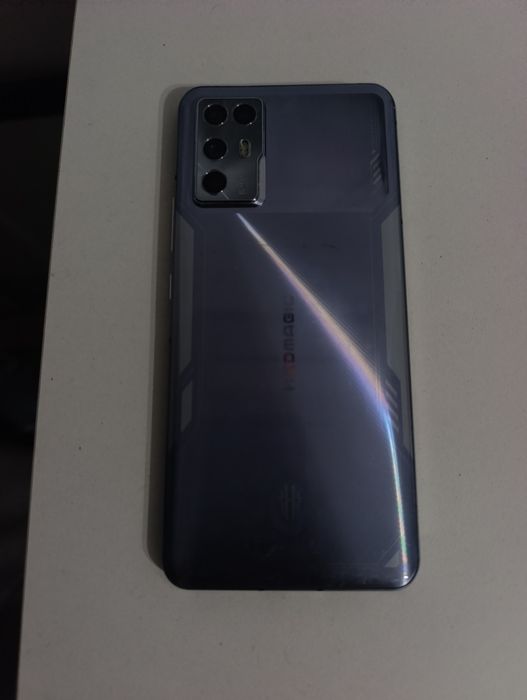 Продам игровой смартфон Redmagic 6r