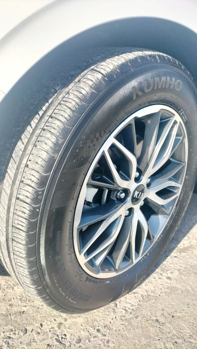 Kia 5   yurgani 11000 km balonlari yangi kraska toza