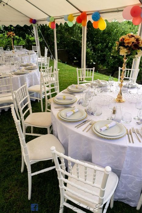 Logistică evenimente – mese, scaune, veselă, corturi (30–130 pers.)