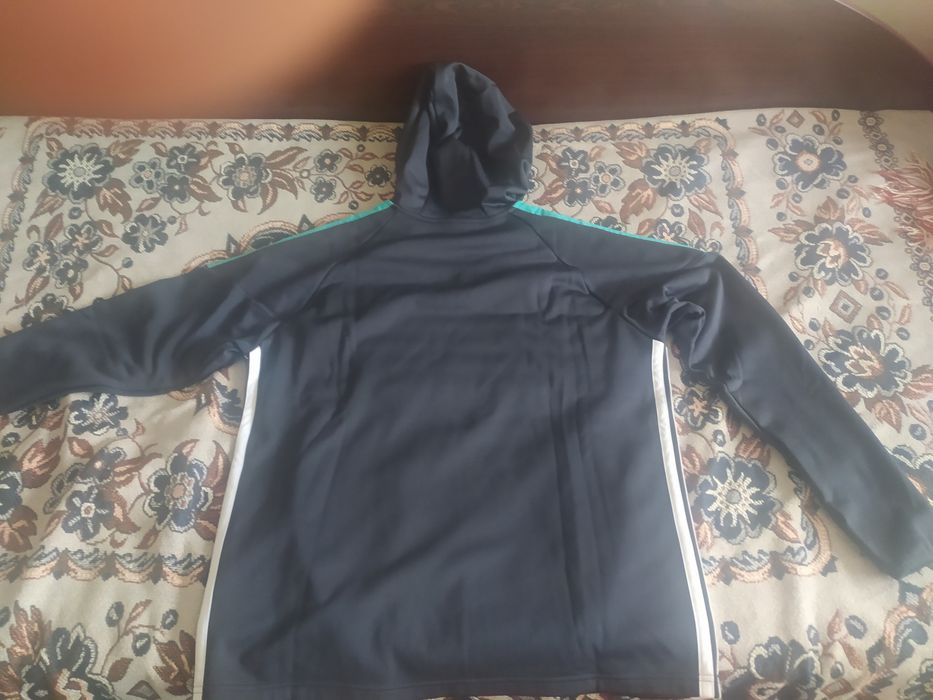 Изгодно ново горнище ADIDAS