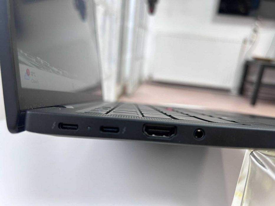 Lenovo ThinkPad T14s Gen 6 (21TC) – AMD Ryzen™ AI 7 PRO 360