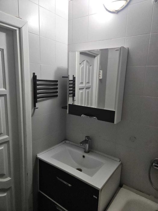 Продам 3 комнатную на 8 микрорайоне