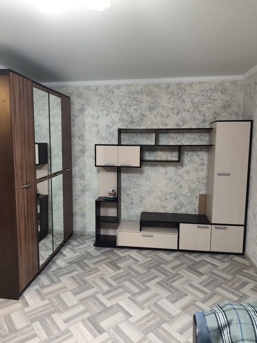 Сдам 1 но комнатную квартиру район стадиона Авангардна длительный срок