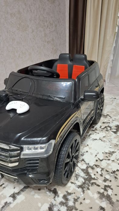 Детская машина ланд крузер