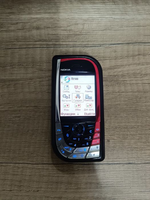 Nokia 7610 лепесток