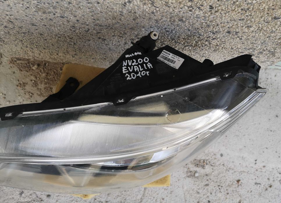 Оригинален фар Ляв Десен  Нисан Nissan Nv200
