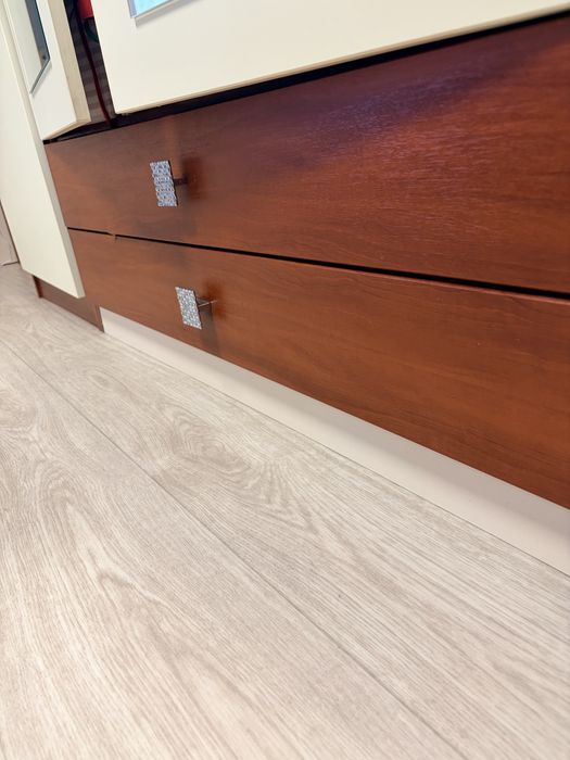 Кровать, шкаф, комод