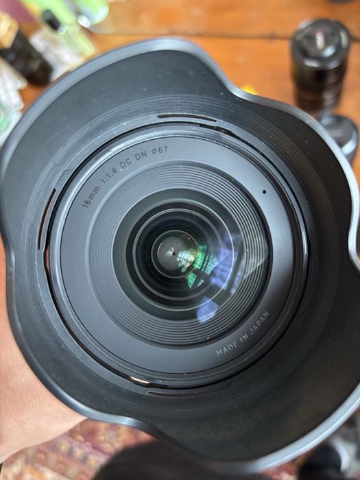 Обектив Sigma 16mm 1.4