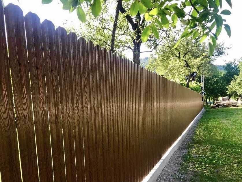 Garduri si porti stil jaluzea, sipca metalica, tabla cutata