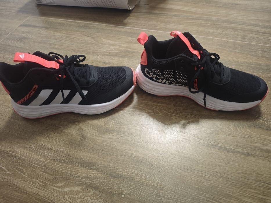 Adidas Ownthegame 2.0
