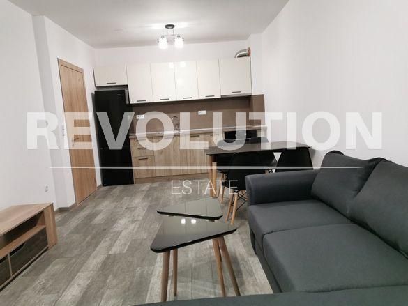 Дава се под наем Двустаен апартамент в Варна, Кайсиева градина - 56 кв.м за 458.49 € - Снимка #2