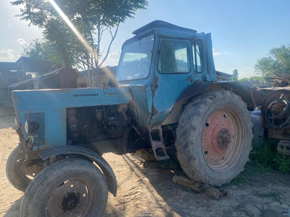 Трактор     МТЗ 80