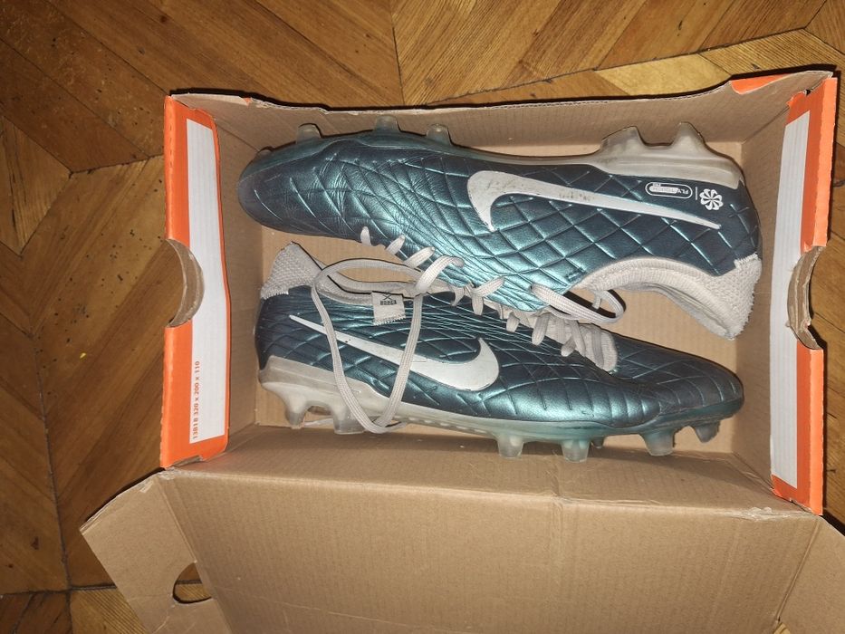 Бутсы 42 размера