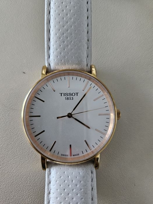 Tissot класически часовник, 38 мм