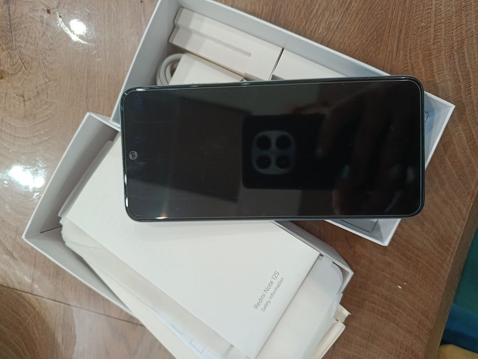 Redmi Note 12 s 8 ram 256