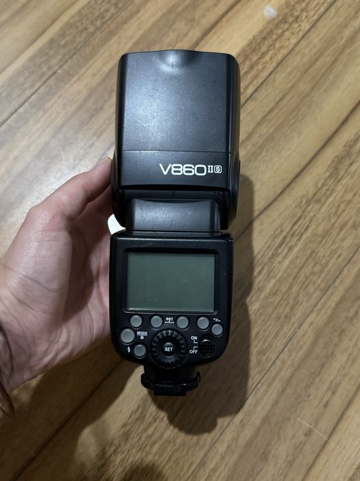 вспышка godox V860II s