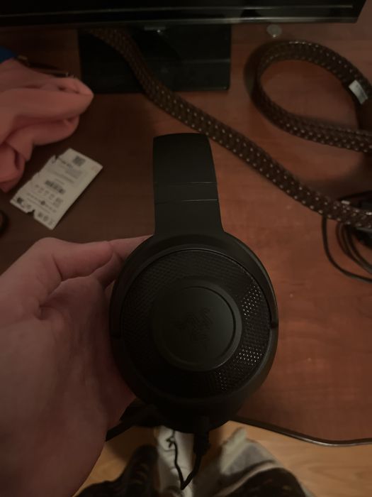 casti razer aproape noi