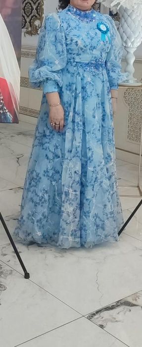 Продается платье женское