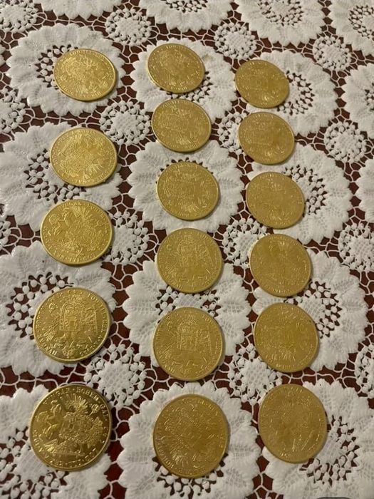 Vând Monede placate cu aur de 24k Frank Iosif 4 ducat 1915