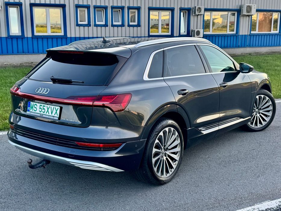 AUDI e-tron 2020 — imagine 4