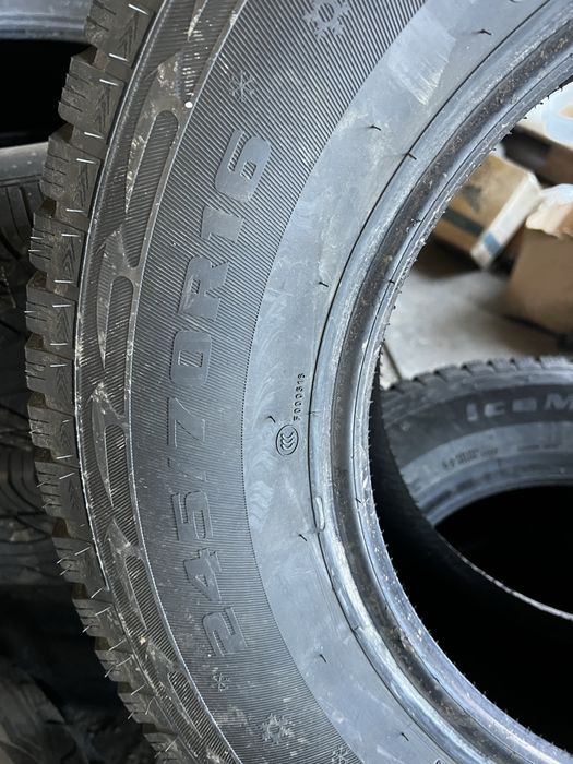 Продам зимние шины 245/70 R16
