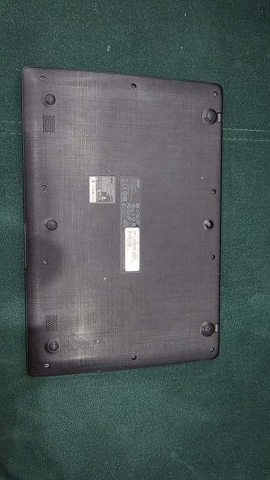 Laptop Acer Aspire ES1-531