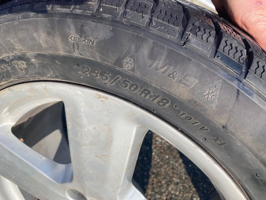 Vând jante din aliaj cu cauciucuri noi, originale Audi A6