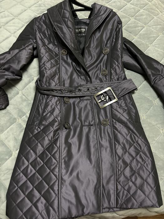 Продам стеганный итальянский плащ