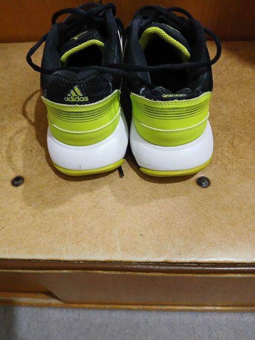 Маратонки ADIDAS