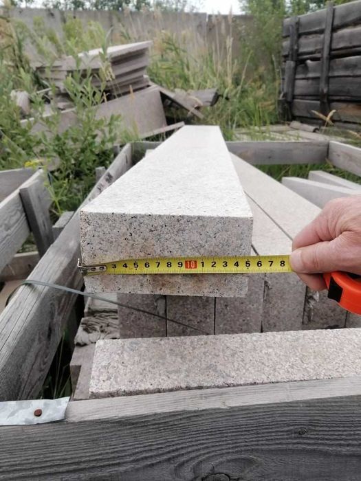 Гранитный поребрик