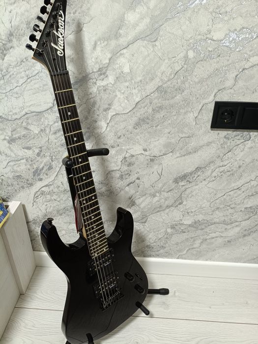 Продам электрогитару