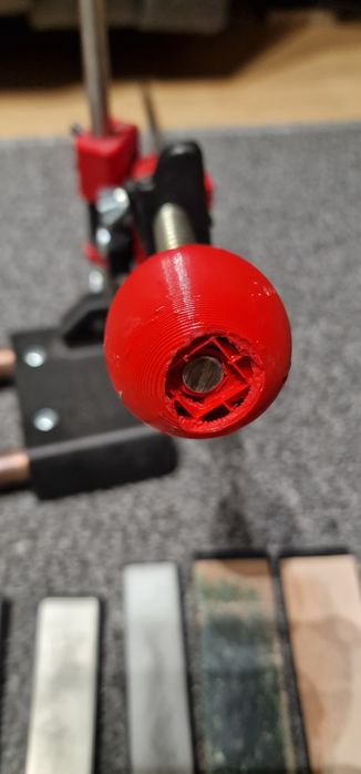 Dispozitiv de ascuțit cuțite