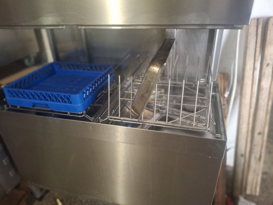 Миална машина професионалена посудна HOBART