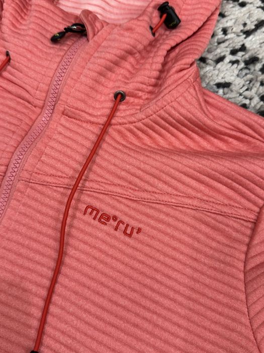 Дамско горнище MERU. Размер L